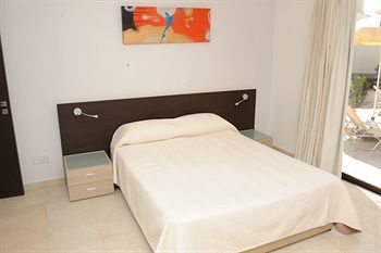 Platzia Beach Villas Lemba Bagian luar foto